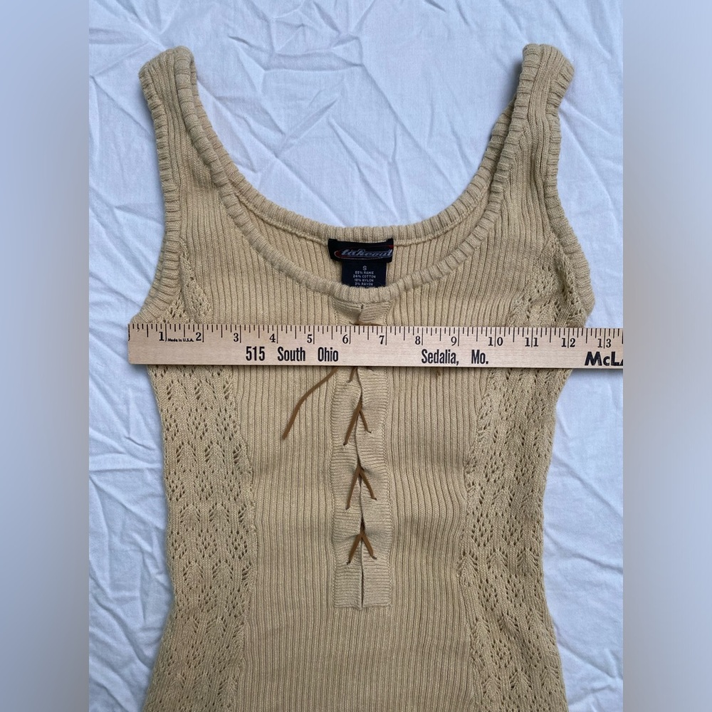 Women’s Y2K Takeout Size Small Tan Lace Tie up sweater Tank - Picture 2 of 6